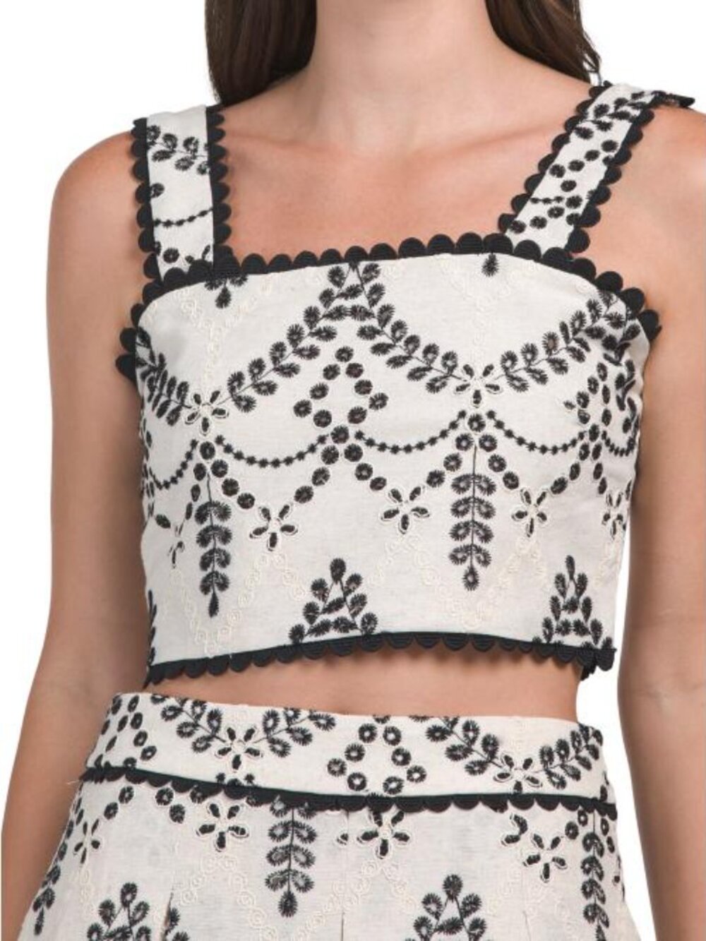 ENGLISH FACTORY Linen Blend Embroidered Sleeveless Top - Picture 3 of 6
